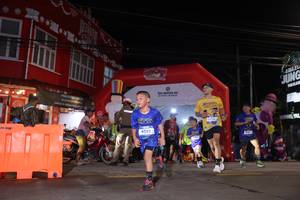 BIB: 4352
                            <button type="button" onclick="openModal(26257506)" class="btn btn-primary btn-sm float-right btn-popup" data-toggle="modal" data-target=".modal-high-quality">
                        <i class="fas fa-shopping-cart"></i> Add to Cart
                    </button>
                                            <button type="button" onclick="isThisMe(26257506, true)" class="btn btn-success btn-sm float-right btn-popup btn-isme hidden" data-toggle="tooltip" data-placement="bottom" title="นี่คือรูปของคุณใช่ไหม คลิกที่นี่เพื่อเอาเข้าอัลบั้ม">
                        <i class="fas fa-plus"></i> Add to album
                    </button>
                    <button type="button" onclick="isThisMe(26257506, false)" class="btn btn-warning btn-sm float-right btn-popup btn-isnotme hidden">
                        <i class="fas fa-ban"></i> Remove from album
                    </button>